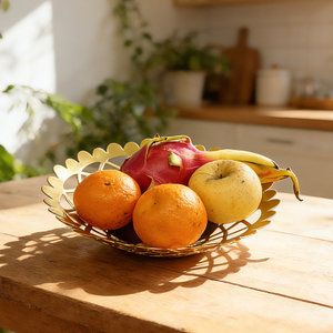 ชั้นวางของใน<span class=keywords><strong>ค</strong></span>รัว ถาดใส่ของว่างสำหรับโรงแรม บาร์ ถาดเสิร์ฟหรูหรา <span class=keywords><strong>จาน</strong></span>ผลไม้ดีไซน์สร้างสรร<span class=keywords><strong>ค</strong></span>์ <span class=keywords><strong>ตะกร้า</strong></span>ผลไม้โลหะสำหรับตกแต่งครัว - Product Image 1