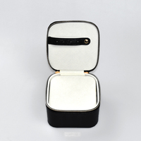 Nouvelle boîte de rangement portable Fuxin DS-FFX-20251006 en PU double couche, multicolore, rectangulaire, avec fermeture éclair et miroir pour bijoux et colliers