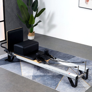 Lettino Reformer Pilates in Lega di Alluminio di Alta Qualità, Attrezzatura per Allenamento Yoga e Ginnastica Domestica, Modello Eight Thousand Twenty-One - Product Image 2