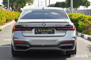 BMW Série <span class=keywords><strong>7</strong></span> d'<span class=keywords><strong>occasion</strong></span> en excellent état, toutes options, kit M, modèle 2021, prête à partir - Product Image 5