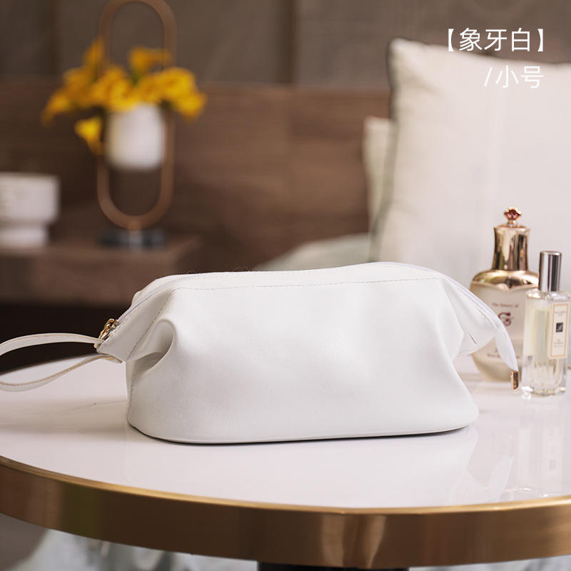 กระเป๋าเครื่องสำอางเมฆขนาดใหญ่ - สีขาวงาช้าง