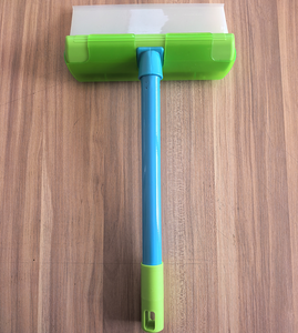 Nettoyeur de <span class=keywords><strong>vitres</strong></span> télescopique écologique Greenwell, raclette en silicone <span class=keywords><strong>pour</strong></span> voiture avec réservoir d'eau et poignée réglable - Product Image 3