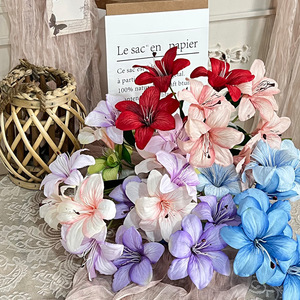 Fleurs artificielles en soie, lys à cinq têtes, décorations de sol réalistes pour mariage, décoration intérieure, accessoires de photographie - Product Image 1