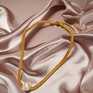 طقم مجوهرات جديد مقاوم للماء مطلي بالذهب عيار 18 قيراط من الفولاذ المقاوم للصدأ مع قلادة لؤلؤ وأقراط وخاتم - Product Image 5