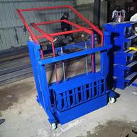 Petite machine mobile de fabrication de briques en béton QT avec divers moules pour blocs pleins et creux
