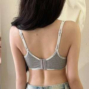 Sujetador Deportivo Transpirable para Mujer, Tejido Sin Costuras, Acanalado, con Patrón de Letras en Color Contrastante, Copa 3/4, Push-Up, Tirantes Ajustables, Espalda en U - Product Image 2