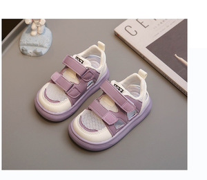 Sandales d'été tendance pour enfants : Chaussures de marche style plage, couleur unie, antidérapantes, en maille et similicuir pour filles et garçons - Product Image 6