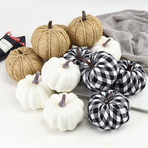 Citrouilles artificielles en mousse pour les décorations d'automne, de Thanksgiving, d'Halloween et de Noël - Respectueuses de l'environnement - Product Image 2