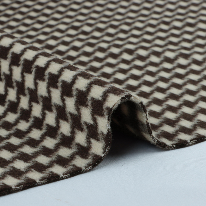 Wholesale 70% Wool 5% Cashmere Double Faced Thickened Plaid Woolen Coat Fabric Long Pile Houndstooth Fashion Fabric