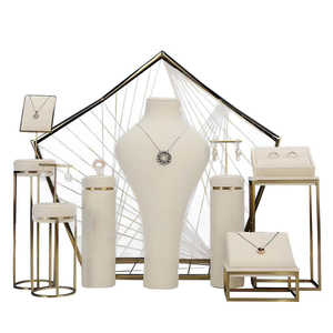 Exhibidor de Joyería de Alta Gama Dongying DYZB-J-43 para Collares y Pulseras, Fabricado en Henan - Product Image 4