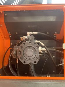 รถขุดมือสอง DOOSAN DX340LC-9C 34 ตัน เครื่องยนต์ Doosan ปั๊มไฮดรอลิก Doosan Mottrol วาล์ว KYB ชั่วโมงการใช้งานต่ำ สภาพ 90% ใหม่ ราคาแข่งขัน ปี 2023 - Product Image 2