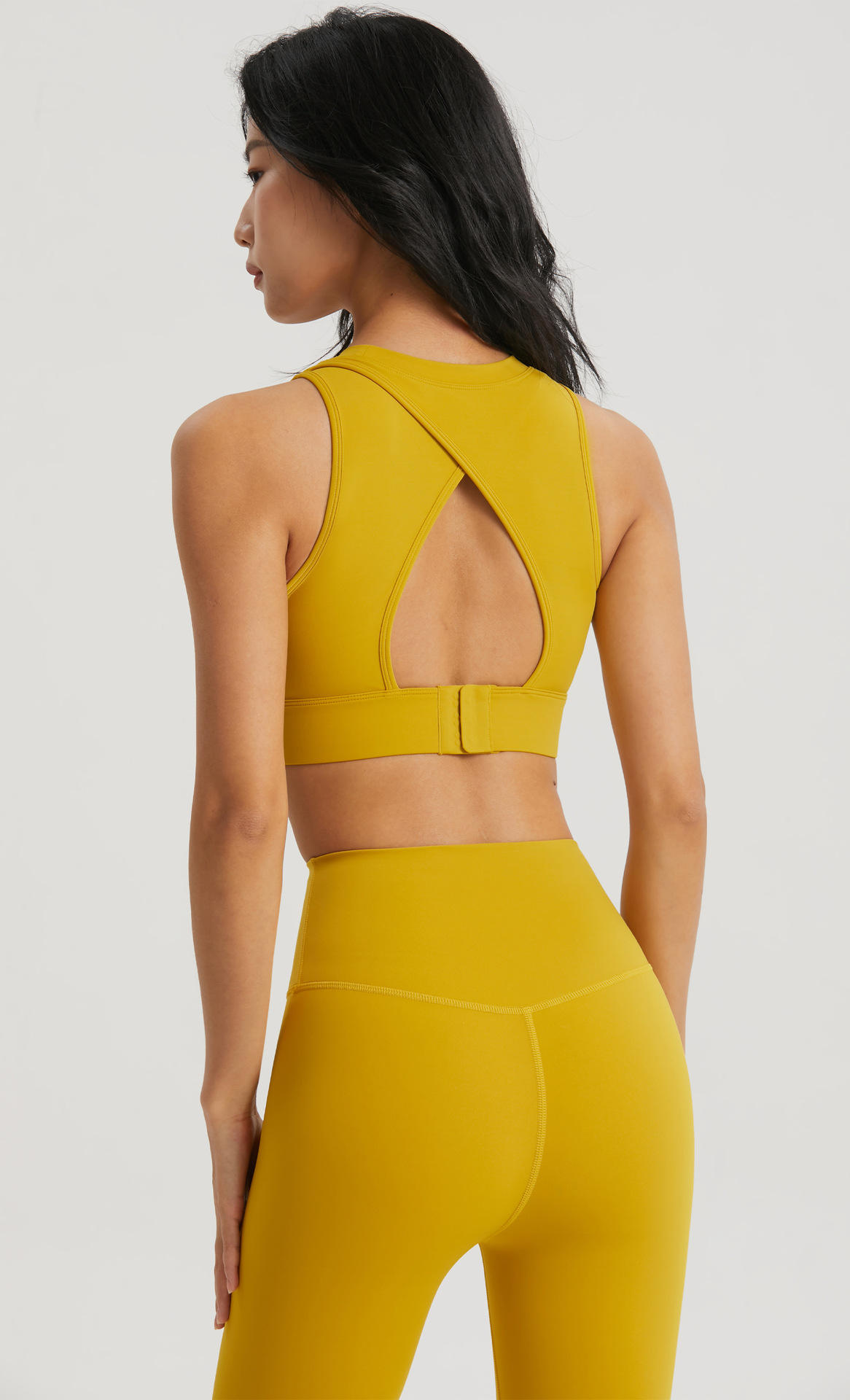 สีเหลือง