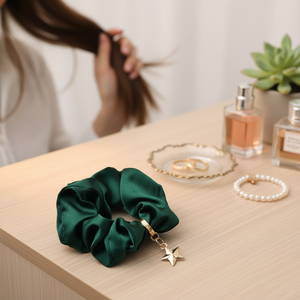 Dinto Chouchou Vert Cravate Élastique pour Cheveux Femmes Filles Porte-Queue de Cheval Velours Doux Chouchou Accessoires pour Cheveux - Product Image 3