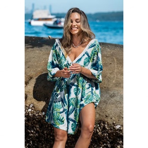 เดรสผ้าทอลายฮาวายพิมพ์ลายนามธรรมแบบผูกเชือก คอวี ชายผ่า ยาวปานกลาง สไตล์รีสอร์ทชายหาด  รักษ์โลก สำหรับฤดูใบไม้ร่วง  ตามเทรนด์ใหม่ - Product Image 4