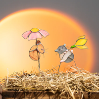 Vente en gros de attrape-soleil en verre teinté personnalisé, motif souris et lune, style Art Déco, fait main, ornement suspendu pour fenêtre, décoration maison et jardin
