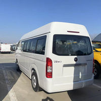Mini-bus Foton CS2 avec 16 sièges en cuir, essence, conduite à gauche et caméra de recul pour les déplacements urbains
