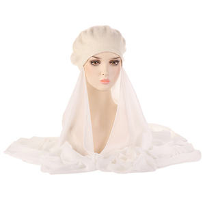 Béret en Chiffon Multicolore de Haute Qualité Nouvelle Arrivée Écharpe pour Femmes Chapeau de Tête Écharpe Populaire Femmes Bérets d'Hiver <span class=keywords><strong>avec</strong></span> Écharpe - Product Image 2
