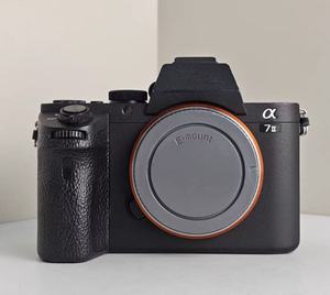 Appareil photo hybride Sony A7 II d'occasion, boîtier, 24,3 MP, plein format, stabilisation 5 axes, bon état, prêt à être expédié - Product Image 5