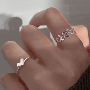 Bague de mode unique pour femme, design cœur creux, ouverte, pour l'index, accessoire vestimentaire féminin - Product Image 4