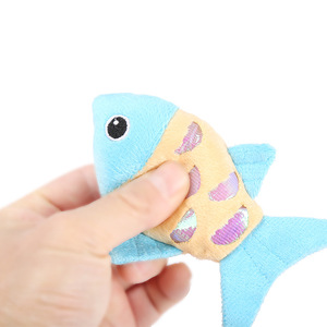 Wholesale Interactive Small Soft Fabric Stuffed Fish Shape Catnip Sound Squeaky <b>Cat</b> Toy Refilling Catnip Fish <b>Plush</b> Chew Toy - Product Image 4