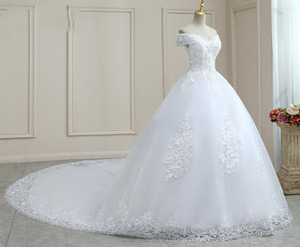 Vestido de Novia Sirena de Encaje Blanco Estilo 2023 para Madres de Novia, Talla Grande, con Hombros Descubiertos y Cola Capilla, de Poliéster - Product Image 5