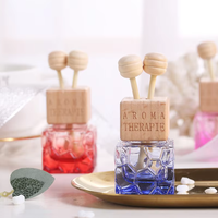 Bouteille de parfum de voiture en verre vide haut de gamme avec bouchon en bois, diffuseur d'aromathérapie suspendu pour huiles essentielles – Vente en gros