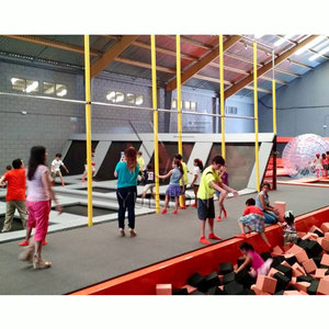 Équipement de parc de trampoline sur mesure gratuit, aire de jeux intérieure commerciale, <span class=keywords><strong>centre</strong></span> de jeux, parc de trampoline pour enfants - Product Image 4