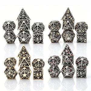 ชุดลูกเต๋าโลหะลายฉลุสำหรับเกม Dungeons & Dragons TRPG - Product Image 1