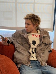 Camiseta Cortis Martin Estilo Raf Simons 20ss Juvenil con Estampado Vintage de la Banda Reanimator y Personajes - Product Image 6