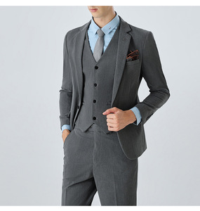 Completo Elegante da Uomo in Stile Italiano di Alta Qualità per Eventi Formali e Matrimoni, Vestibilità Slim, Maniche Lunghe, Elegante Completo Tre Pezzi Azzurro - Product Image 5