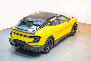 ชุดแต่งคาร์บอนไฟเบอร์สำหรับรถ Lotus Eletre SUV ปี 2022 สภาพใหม่ ประกอบด้วยลิ้นกันชนหน้า ดิฟฟิวเซอร์ สปอยเลอร์ สเกิร์ตข้าง ติดตั้งง่ายด้วยกาวในตัว พร้อมอุปกรณ์ประกอบ - Product Image 3