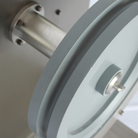 Machine de roulage à froid pour boules énergétiques au sésame, chocolat et noix de coco, compatible avec une ligne de production industrielle automatique à haute capacité