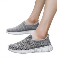 Chaussures de course d'été en mesh à enfiler unisexe, respirantes, légères, antidérapantes, décontractées, pour l'extérieur, avec logo personnalisé EVA, confort OEM