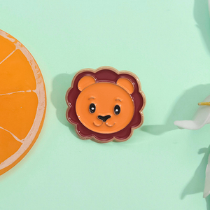 Sevimli hayvan aslan emaye Pin karikatür Metal broş yaka rozeti takı sırt çantası aksesuarları toptan - Product Image 2