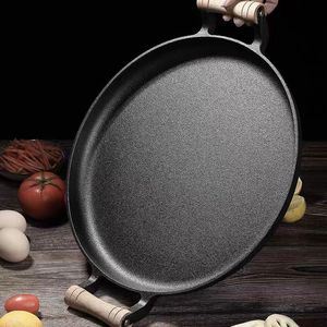 Padella a Doppio Manico Piatta Stile Cinese 30-33cm con Base Singola e Manico in Legno per Fornello a Gas e Piano Cottura a Induzione Uso Domestico e Commerciale - Product Image 3