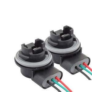 3157 T25 Lampensockel Buchsenadapter mit Anschlusskabel für Kfz-Glühbirnen Bremslicht 2 Kontakte - Product Image 1
