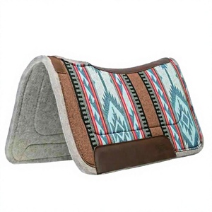 Tapis de selle Western avec doublure en polaire pour le saut d'obstacles - Matière en laine - Product Image 4