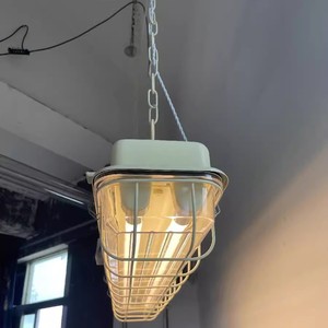 Lampe de table à manger à LED de style rétro américain Lustre de restaurant au design industriel créatif pour café Éclairage professionnel - Product Image 3