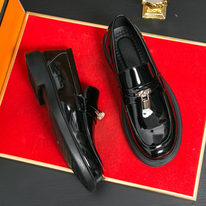 Zapatos de Vestir para <span class=keywords><strong>Hombre</strong></span> con Plataforma y <span class=keywords><strong>Borlas</strong></span>, Diseño Cómodo con Suela que Aumenta la Altura, Color Negro - Product Image 4