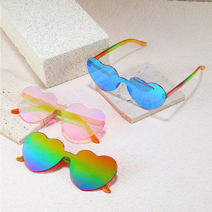 Trendy Heart Sunglasses Cute <b>Love</b> Shape Shades for Party Date Valentine <b>Gift</b> - Product Image 3