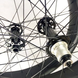Jantes <span class=keywords><strong>de</strong></span> vélo en carbone <span class=keywords><strong>de</strong></span> 26 pouces, 32 trous, roues larges pour neige, jantes légères en carbone <span class=keywords><strong>de</strong></span> taille spécifique - Product Image 3
