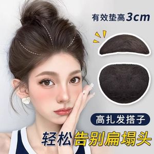 แผ่นเสริมผมทรงบันแบบชิ้นเดียว เพิ่มวอลลุ่มให้ผมทรงสูง มองไม่เห็นรอยต่อ สำหรับผู้หญิง ผมตรง ขนาด 12 นิ้ว - Product Image 3