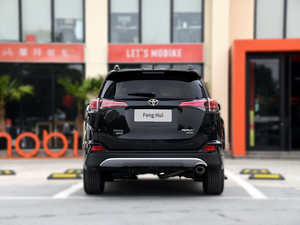Toyota <span class=keywords><strong>RAV4</strong></span> 4x4 essence 2016 d'occasion à prix abordable - Véhicule polyvalent adapté au transport en safari avec une valeur de revente élevée chez Toyota - Product Image 4
