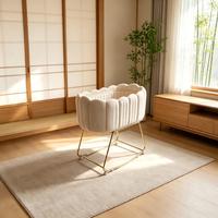 Lit bébé en velours de conception italienne PZCN HOME, forme de fleur, rembourré, avec cadre en métal doré stable pour la maison et la villa