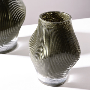 Moderno Florero de Vidrio Verde Oscuro, Exquisito Florero Decorativo de Vidrio Creativo - Product Image 4