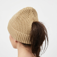 Bonnet tricoté pour queue de cheval et chignon désordonné, bonnet d'hiver pour filles, bonnets côtelés extensibles avec patch logo personnalisé, couvre-chef pour femmes