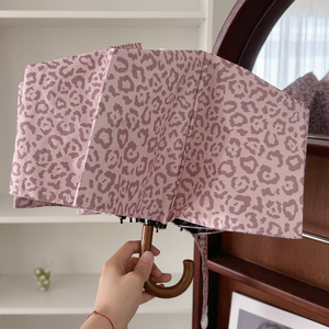 <span class=keywords><strong>Parapluie</strong></span> OEM personnalisé rose à imprimé animal, protection solaire UPF 50+, parasol <span class=keywords><strong>automatique</strong></span> pliable en 3 sections, cadeau de luxe pour femme, <span class=keywords><strong>parapluie</strong></span> de pluie - Product Image 3