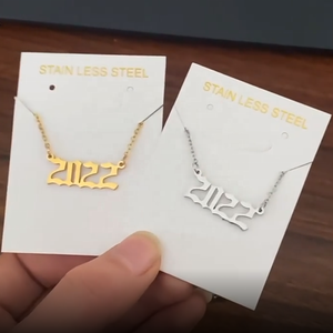 Oldภาษาอังกฤษ 1980 ถึง 2024 18K Gold Platedจํานวนสร้อยคอจี้เครื่องประดับสแตนเลสBirthปีสร้อยคอสําหรับ<span class=keywords><strong>วัน</strong></span><span class=keywords><strong>เกิด</strong></span> - Product Image 2