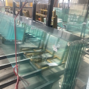 Verre trempé transparent premium de 6 mm, résistant aux chocs, pour applications de balustrades intérieures et d'étagères de présentation - Product Image 1