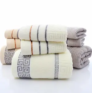 Premium 100% Cotton Bath Towel Set For Hotels Custom Soft Lint-Free Luxury Boxed Gift